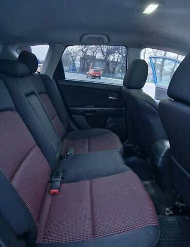 Синій Мазда 3, об'ємом двигуна 1.6 л та пробігом 205 тис. км за 4600 $, фото 15 на Automoto.ua