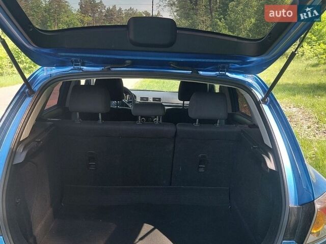 Синий Мазда 3, объемом двигателя 1.6 л и пробегом 242 тыс. км за 4300 $, фото 4 на Automoto.ua