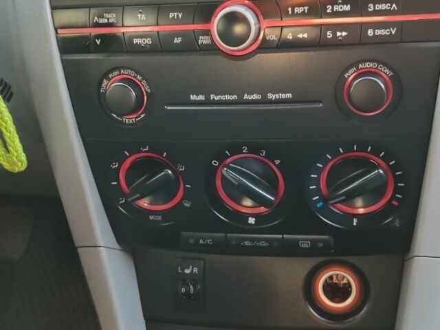 Синий Мазда 3, объемом двигателя 0 л и пробегом 219 тыс. км за 4000 $, фото 10 на Automoto.ua