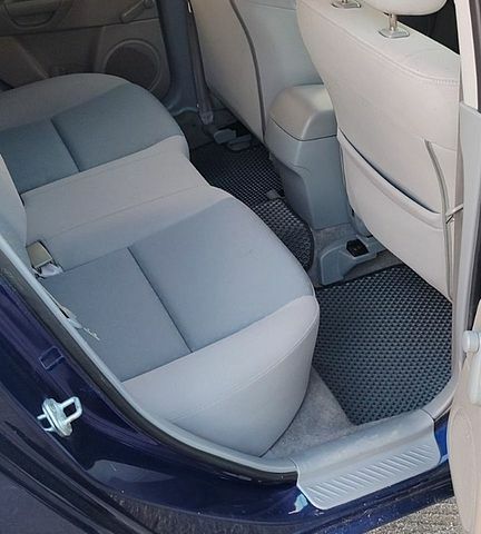 Синій Мазда 3, об'ємом двигуна 1.35 л та пробігом 220 тис. км за 3800 $, фото 16 на Automoto.ua