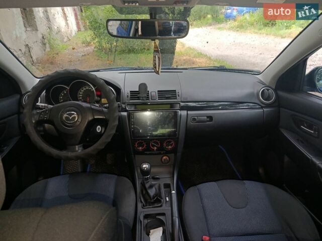 Синий Мазда 3, объемом двигателя 1.6 л и пробегом 152 тыс. км за 5500 $, фото 4 на Automoto.ua