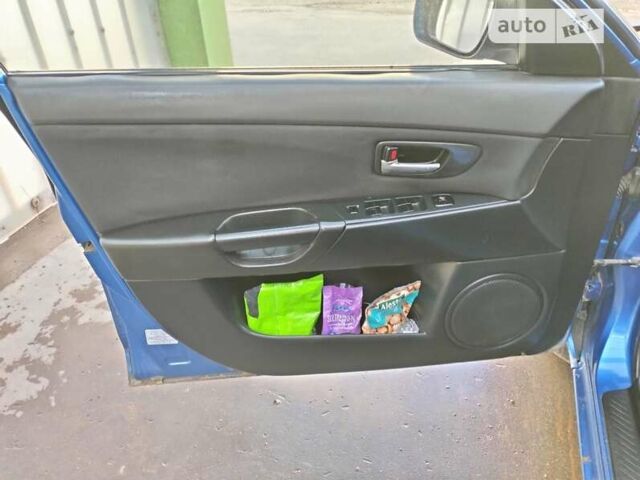 Синий Мазда 3, объемом двигателя 1.6 л и пробегом 220 тыс. км за 3600 $, фото 6 на Automoto.ua
