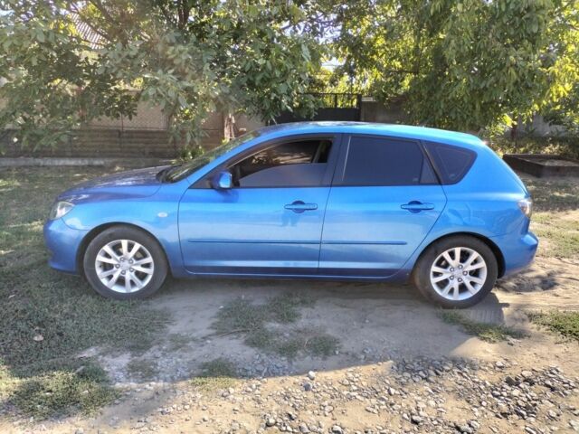 Синий Мазда 3, объемом двигателя 1.6 л и пробегом 200 тыс. км за 5500 $, фото 3 на Automoto.ua