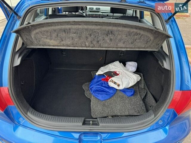 Синій Мазда 3, об'ємом двигуна 1.6 л та пробігом 187 тис. км за 4100 $, фото 15 на Automoto.ua