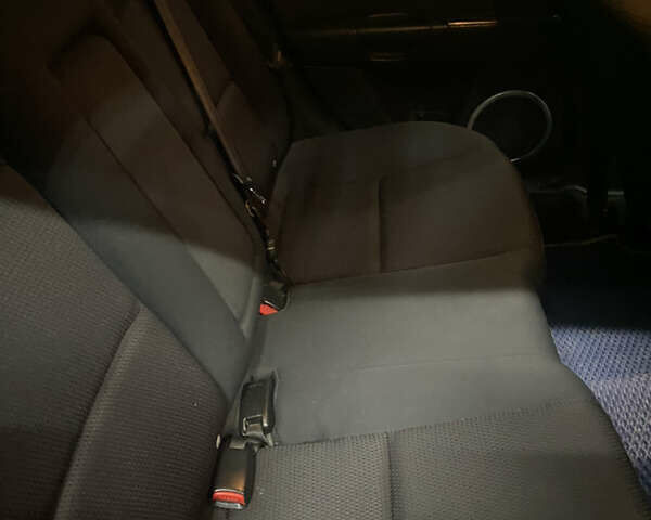 Синий Мазда 3, объемом двигателя 1.6 л и пробегом 255 тыс. км за 5000 $, фото 11 на Automoto.ua