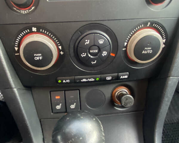 Синій Мазда 3, об'ємом двигуна 1.6 л та пробігом 286 тис. км за 4499 $, фото 18 на Automoto.ua