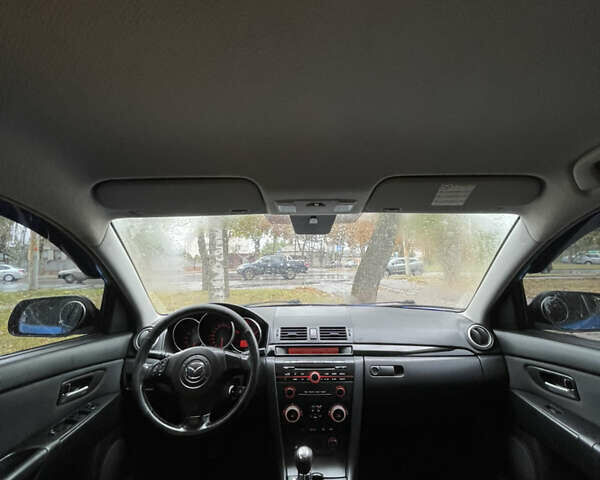 Синій Мазда 3, об'ємом двигуна 1.6 л та пробігом 195 тис. км за 3750 $, фото 3 на Automoto.ua