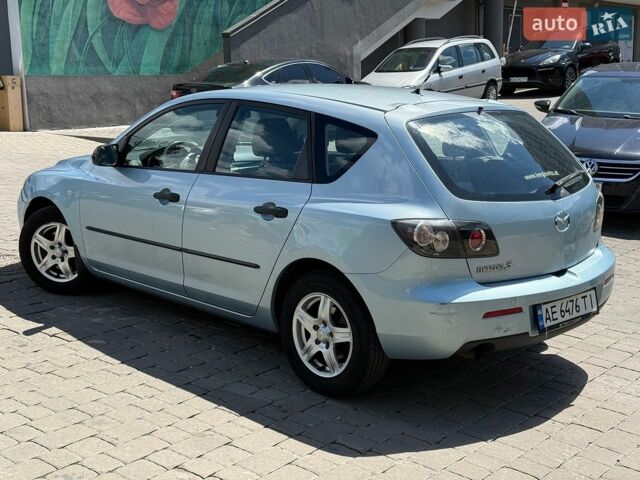 Синий Мазда 3, объемом двигателя 1.35 л и пробегом 162 тыс. км за 3900 $, фото 3 на Automoto.ua