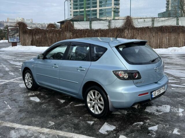Синий Мазда 3, объемом двигателя 1.6 л и пробегом 200 тыс. км за 5200 $, фото 3 на Automoto.ua