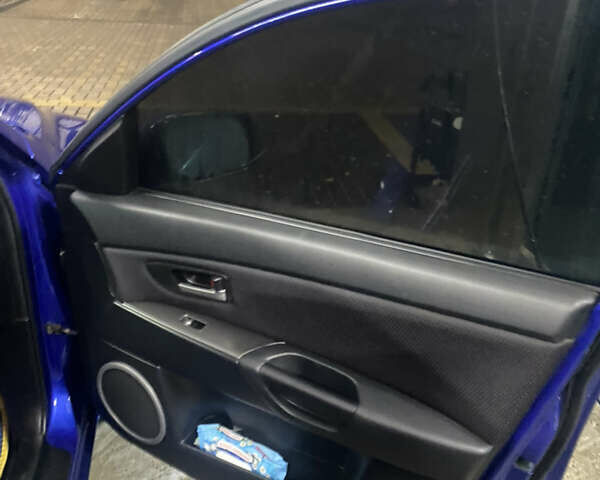 Синий Мазда 3, объемом двигателя 1.6 л и пробегом 255 тыс. км за 5000 $, фото 17 на Automoto.ua