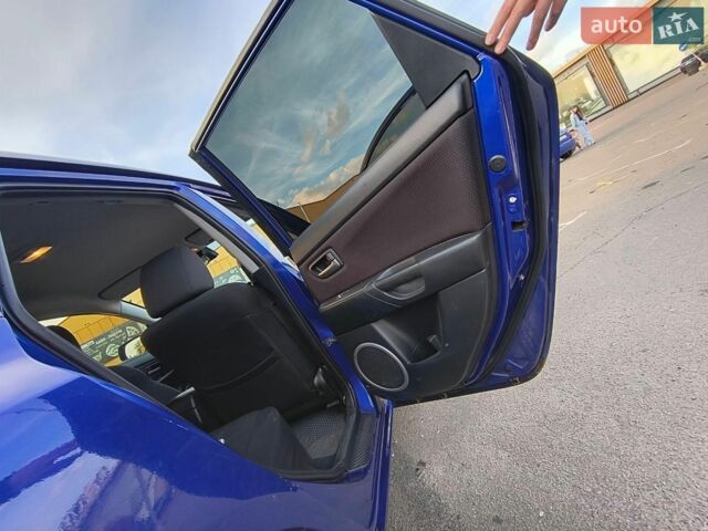 Синій Мазда 3, об'ємом двигуна 1.56 л та пробігом 357 тис. км за 4100 $, фото 8 на Automoto.ua