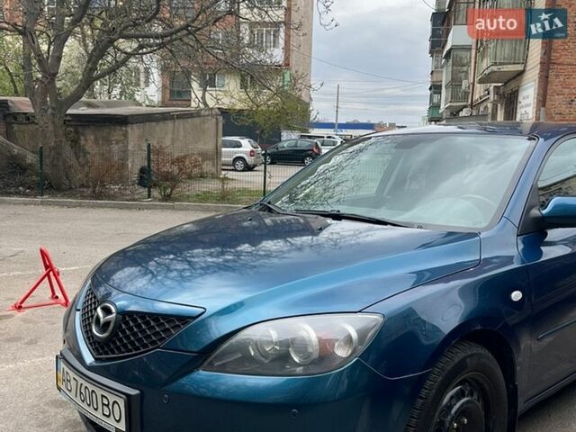 Синий Мазда 3, объемом двигателя 1.6 л и пробегом 150 тыс. км за 4500 $, фото 2 на Automoto.ua