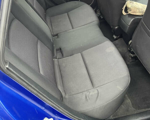 Синий Мазда 3, объемом двигателя 1.6 л и пробегом 216 тыс. км за 3999 $, фото 26 на Automoto.ua