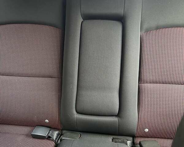 Синий Мазда 3, объемом двигателя 1.6 л и пробегом 121 тыс. км за 5200 $, фото 10 на Automoto.ua