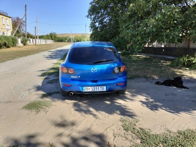 Синий Мазда 3, объемом двигателя 1.6 л и пробегом 200 тыс. км за 5500 $, фото 1 на Automoto.ua