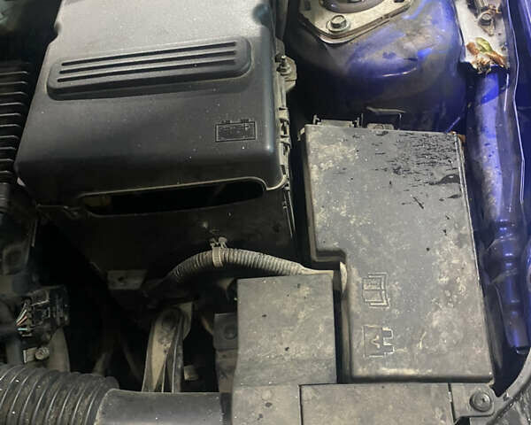 Синий Мазда 3, объемом двигателя 1.6 л и пробегом 255 тыс. км за 5000 $, фото 26 на Automoto.ua