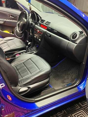 Синій Мазда 3, об'ємом двигуна 1.35 л та пробігом 220 тис. км за 4500 $, фото 4 на Automoto.ua