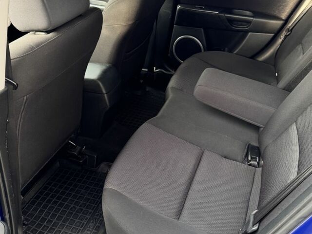 Синий Мазда 3, объемом двигателя 1.6 л и пробегом 205 тыс. км за 4900 $, фото 17 на Automoto.ua