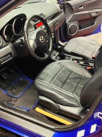 Синій Мазда 3, об'ємом двигуна 1.35 л та пробігом 220 тис. км за 4500 $, фото 5 на Automoto.ua