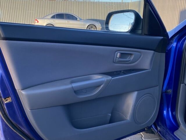 Синій Мазда 3, об'ємом двигуна 1.6 л та пробігом 250 тис. км за 1500 $, фото 15 на Automoto.ua