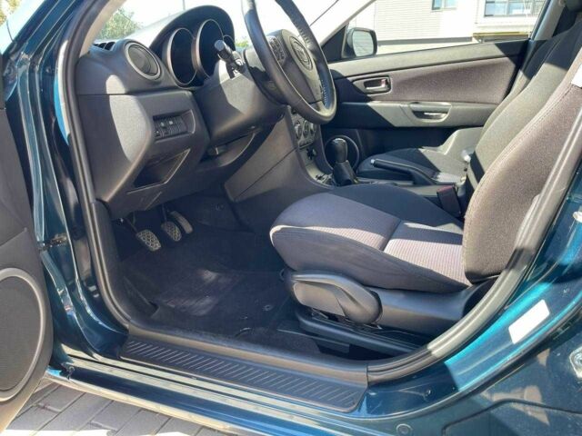 Синій Мазда 3, об'ємом двигуна 1.6 л та пробігом 190 тис. км за 5499 $, фото 19 на Automoto.ua