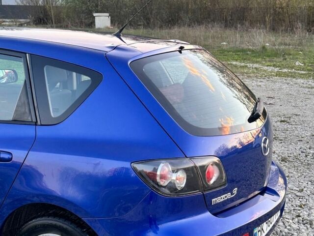 Синій Мазда 3, об'ємом двигуна 1.6 л та пробігом 213 тис. км за 4400 $, фото 3 на Automoto.ua