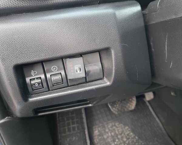 Синій Мазда 3, об'ємом двигуна 1.6 л та пробігом 230 тис. км за 5800 $, фото 19 на Automoto.ua