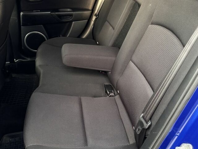 Синий Мазда 3, объемом двигателя 1.6 л и пробегом 205 тыс. км за 4900 $, фото 18 на Automoto.ua