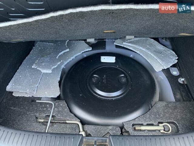 Синій Мазда 3, об'ємом двигуна 1.5 л та пробігом 232 тис. км за 5500 $, фото 14 на Automoto.ua