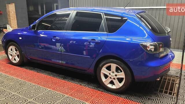 Синій Мазда 3, об'ємом двигуна 1.35 л та пробігом 220 тис. км за 4500 $, фото 3 на Automoto.ua