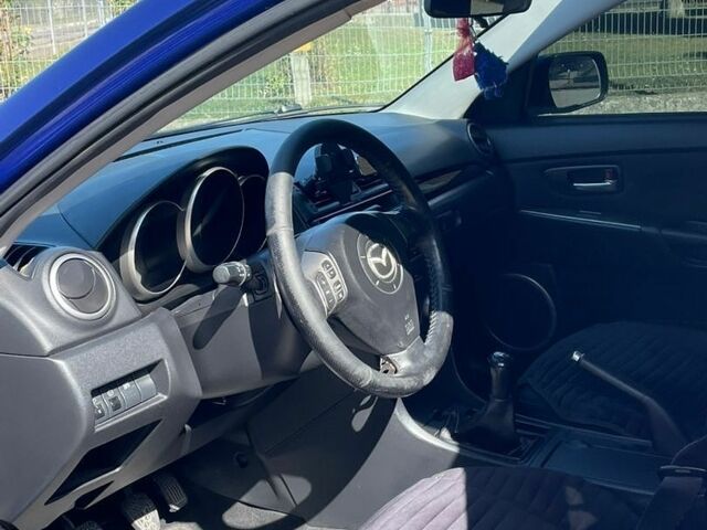 Синій Мазда 3, об'ємом двигуна 1.6 л та пробігом 300 тис. км за 4100 $, фото 18 на Automoto.ua