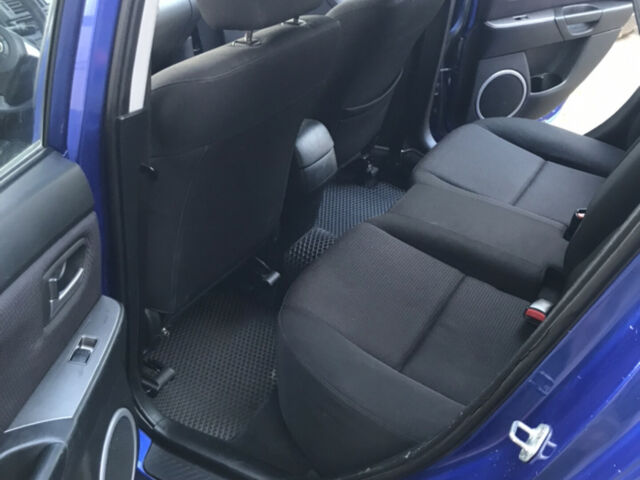 Синій Мазда 3, об'ємом двигуна 1.6 л та пробігом 200 тис. км за 5500 $, фото 2 на Automoto.ua