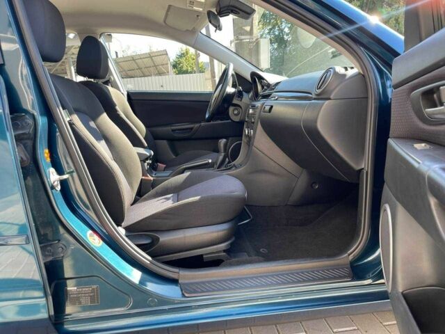 Синий Мазда 3, объемом двигателя 1.6 л и пробегом 190 тыс. км за 5450 $, фото 18 на Automoto.ua