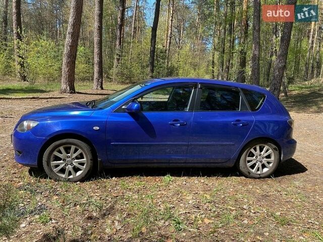 Синий Мазда 3, объемом двигателя 1.6 л и пробегом 212 тыс. км за 5500 $, фото 3 на Automoto.ua