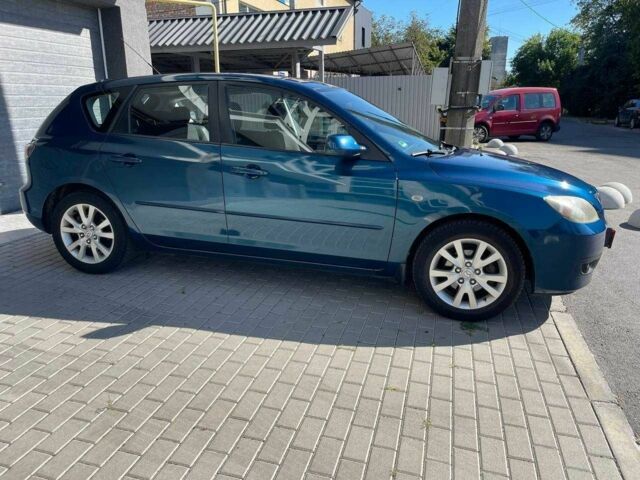 Синий Мазда 3, объемом двигателя 1.6 л и пробегом 190 тыс. км за 5450 $, фото 1 на Automoto.ua