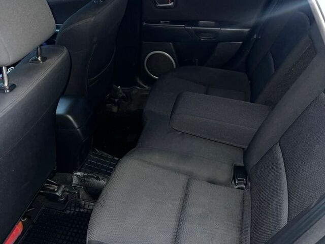Синий Мазда 3, объемом двигателя 1.6 л и пробегом 197 тыс. км за 5200 $, фото 5 на Automoto.ua