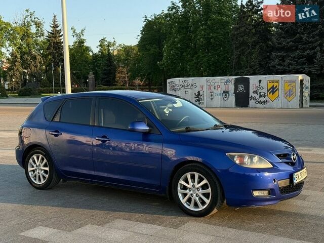 Синий Мазда 3, объемом двигателя 1.6 л и пробегом 205 тыс. км за 5200 $, фото 3 на Automoto.ua