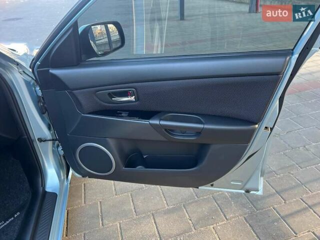Синій Мазда 3, об'ємом двигуна 1.6 л та пробігом 176 тис. км за 6499 $, фото 8 на Automoto.ua
