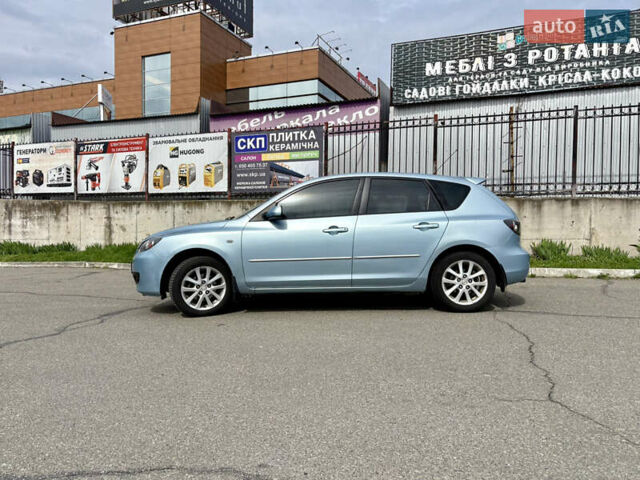 Синій Мазда 3, об'ємом двигуна 1.6 л та пробігом 255 тис. км за 4800 $, фото 3 на Automoto.ua