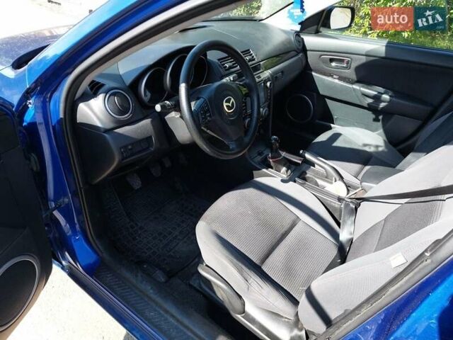 Синий Мазда 3, объемом двигателя 1.6 л и пробегом 194 тыс. км за 5500 $, фото 5 на Automoto.ua