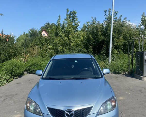 Синій Мазда 3, об'ємом двигуна 1.56 л та пробігом 321 тис. км за 4299 $, фото 2 на Automoto.ua