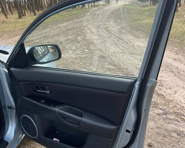Синий Мазда 3, объемом двигателя 1.6 л и пробегом 227 тыс. км за 5400 $, фото 35 на Automoto.ua