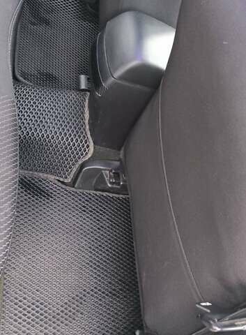 Синій Мазда 3, об'ємом двигуна 1.56 л та пробігом 219 тис. км за 5700 $, фото 7 на Automoto.ua