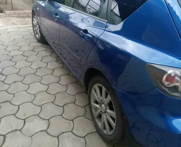 Синій Мазда 3, об'ємом двигуна 1.6 л та пробігом 140 тис. км за 6000 $, фото 1 на Automoto.ua