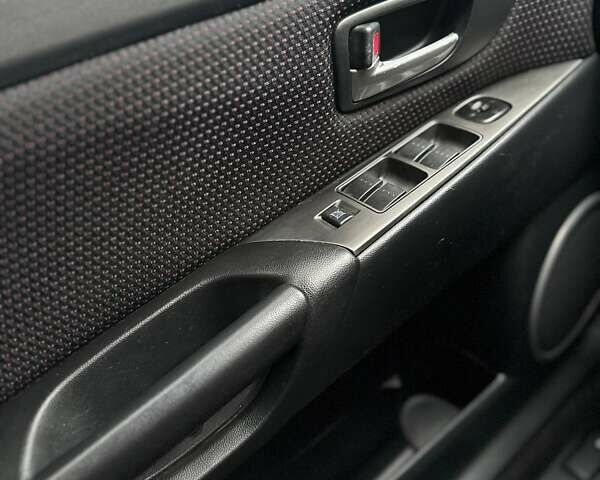 Синій Мазда 3, об'ємом двигуна 1.6 л та пробігом 145 тис. км за 5655 $, фото 16 на Automoto.ua