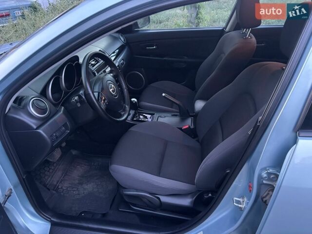 Синий Мазда 3, объемом двигателя 1.6 л и пробегом 179 тыс. км за 4999 $, фото 3 на Automoto.ua