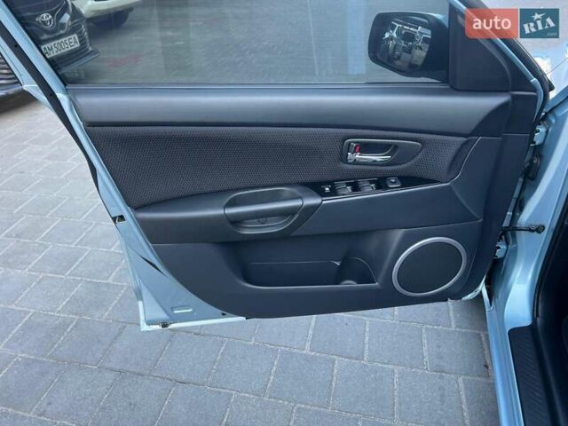 Синій Мазда 3, об'ємом двигуна 1.6 л та пробігом 176 тис. км за 6499 $, фото 5 на Automoto.ua