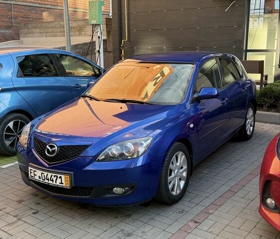 Мазда 3 2009 в Луцке на Automoto.ua Синий Мазда 3, объемом двигателя 1.6 л и пробегом 220 тыс. км за 6800 $, фото 4 на Automoto.ua