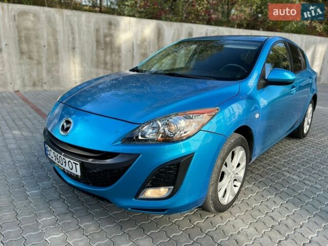Синий Мазда 3, объемом двигателя 1.56 л и пробегом 202 тыс. км за 4500 $, фото 1 на Automoto.ua