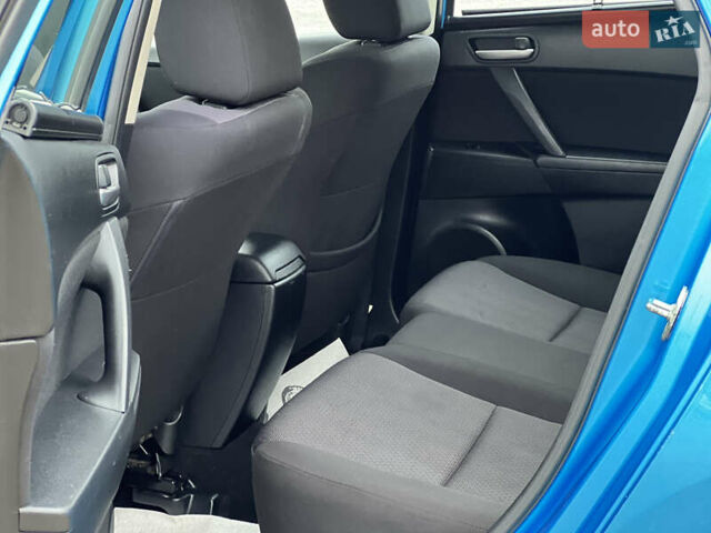 Синий Мазда 3, объемом двигателя 1.6 л и пробегом 189 тыс. км за 6700 $, фото 57 на Automoto.ua